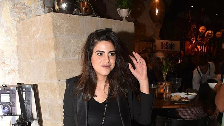 נופר מור מציגה גוף מושלם אחרי לידה