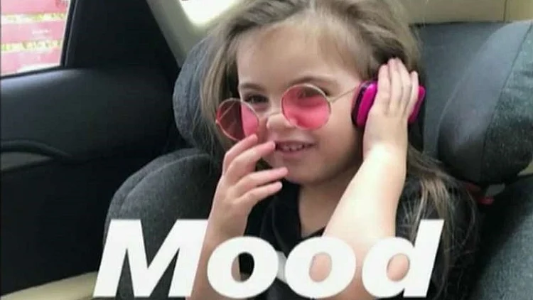 מיכאלה בוארון, כוכבת רשת צעירה