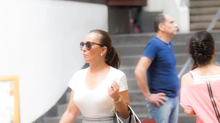 אוולין הגואל. יאללה הייתי. ביוש