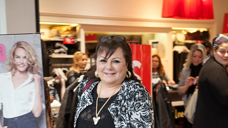 חנה לסלאו. יאללה, ת'ראות