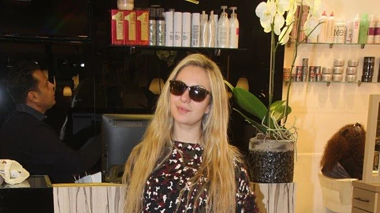 אלה מהמירוץ למליון עושה שיער