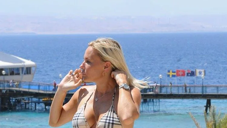 השקת האנגר 72