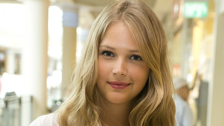 אסתי גינזבורג