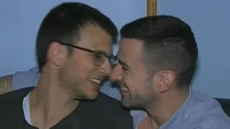 אסי עזר והחבר הספרדי אלברט