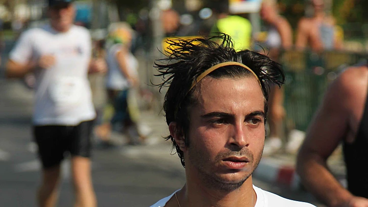 איתי תורג'מן וענת הראל מזיעים בבת ים