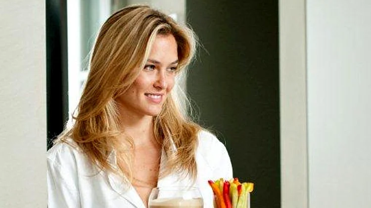 בר רפאלי בפרסומת לטחינת הנסיך