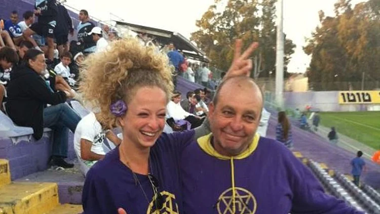 יוליה פלוטקין ובוקי נאה מעודדות צמודות