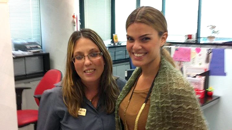 גב פשטי בניו יורק, עכשיו גם קרן שחם