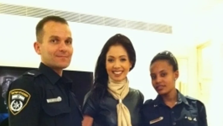 ניקול ראידמן והפקחים