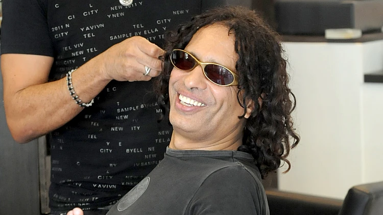 יזהר כהן מוסיף תלתלים