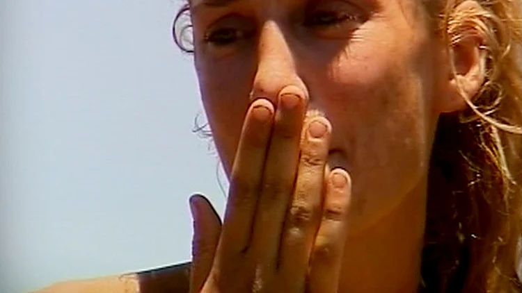 שונית פרגי' מתרגשת מתוך הישרדות 5 – פרק 24