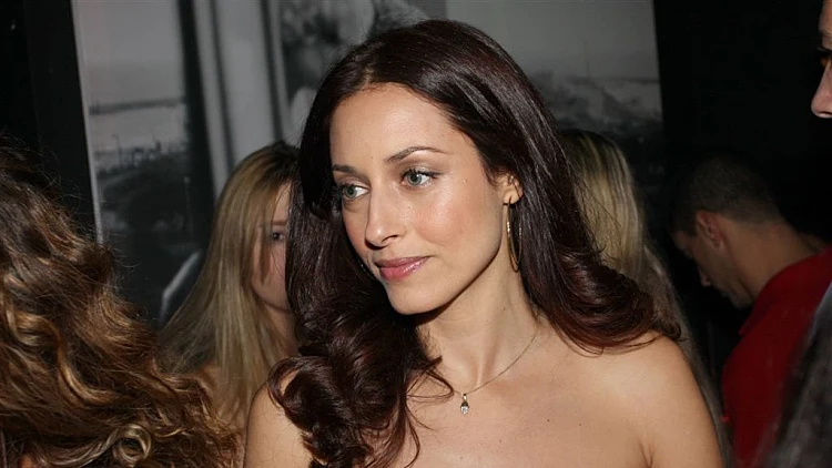 שירלי בוגנים- סוכנות יולי השיקה ספר דוגמנות