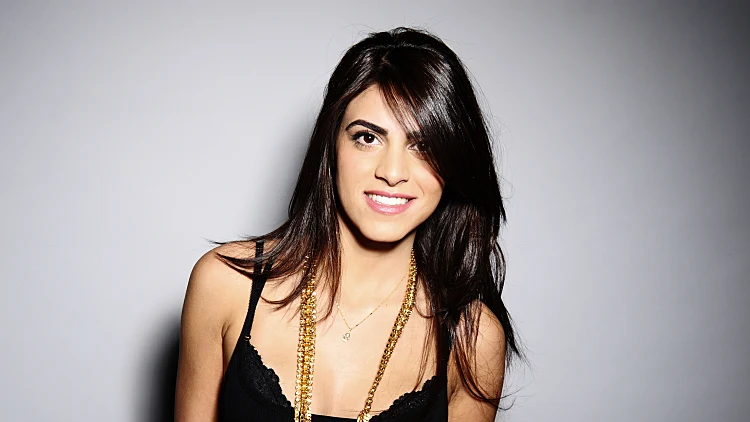 גם נופר מור מקבלת מסוק