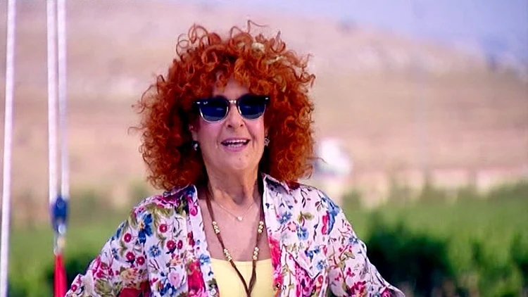 ציפי שביט בשקילה ההתחלתית מתוך הפרק הראשון של "לרדת בגדול" 10.10.10