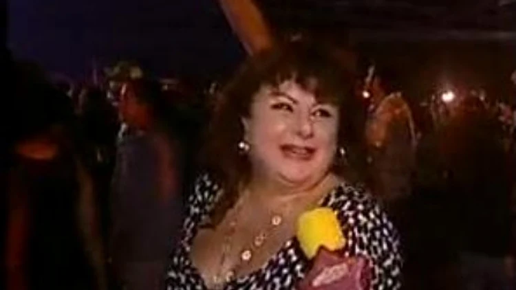 חנה לסלאו בהופעה של מיסי אליוט