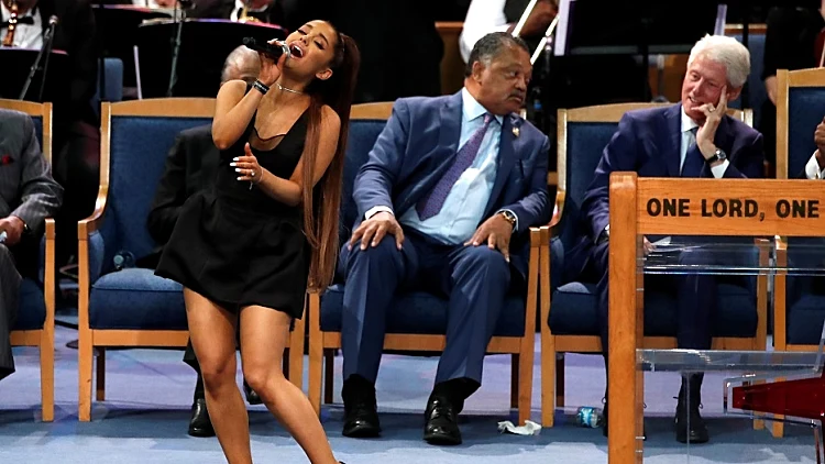 קלינטון התבלבל וחשב שהגיע למועדון חשפנות