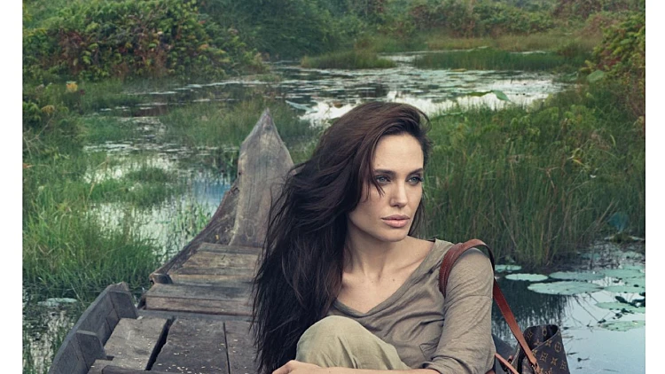 אנג'לינה ג'ולי ללואי ויטון