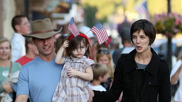 קייטי הולמס וטום קרוז עם הבת סורי