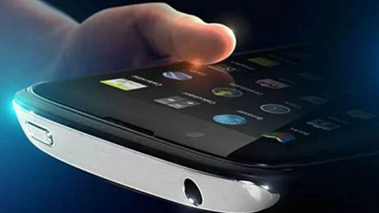 מתוך הזמנה לחשיפת מכשיר XOLO חדש