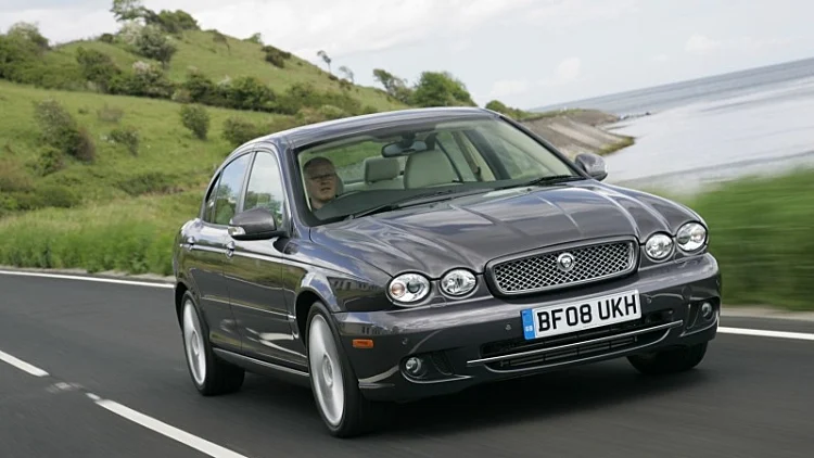 יגואר X-טייפ