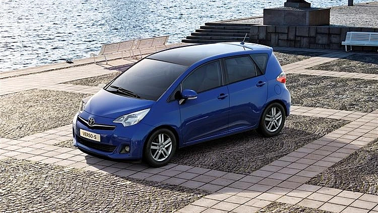 ורסו S. המיקרו-וואן החדש של טויוטה.