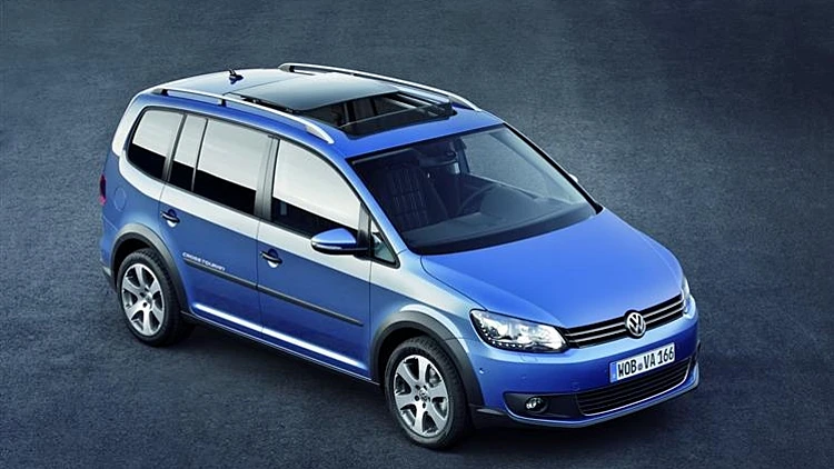 הטוראן יורד לשטח.