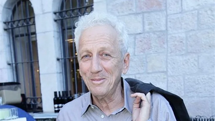 פרימיירה לצוד פילים