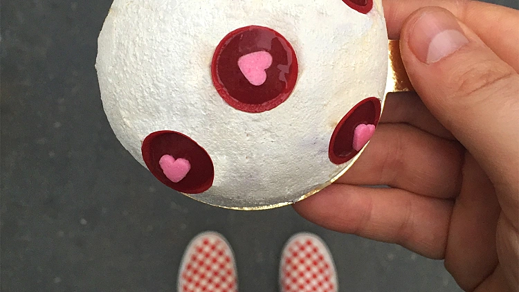 אקלייר ומוקסינים, סיינט הונורה ונעלי אוקספורד