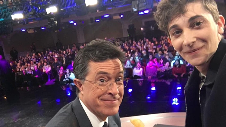 ג'ונה ריידר מתארח אצל סטיבן קולבר