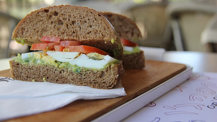 כריך אבוקדו