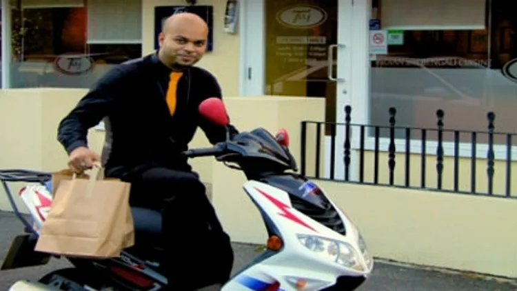 משפחה ממונאקו פינקה את אורחי המסיבה שלה באוכל הודי ממסעדה בריטית – ושילמה עבורו 500 ליש"ט ועוד 500 ליש"ט תמורת המשלוח (ערוץ WTF)