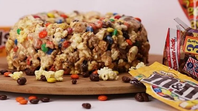 עוגת "כל מה שקונים בקולנוע"