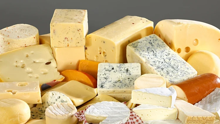 גבינות