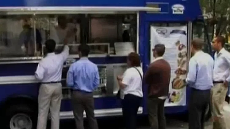 אוטו אוכל לאייטם מלילה כלכלי