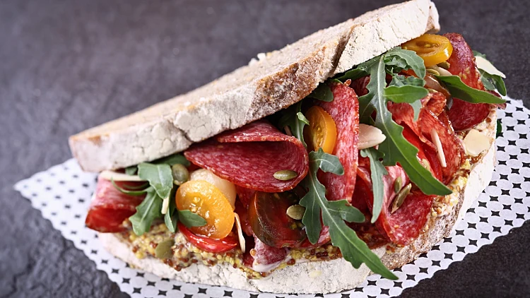 סנדוויצ'יית שף חדשה