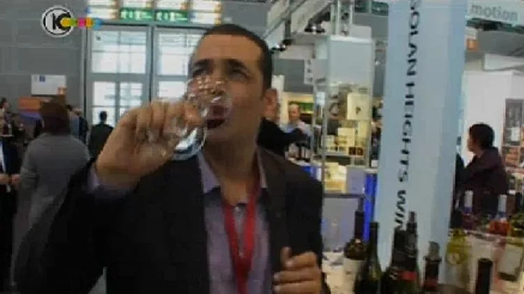 ניב גלבוע בתערוכת היין