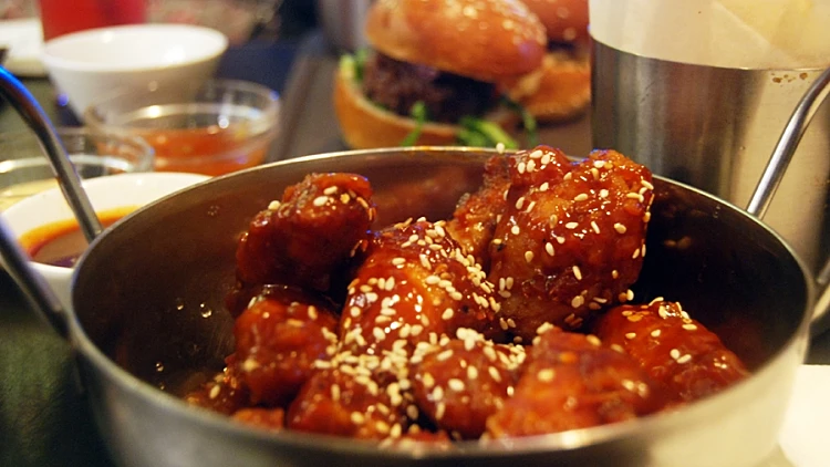 כנפיים ברוטב ספייסי