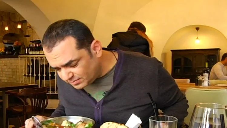 ניב גלבוע במסעדת מלא ביסטרו