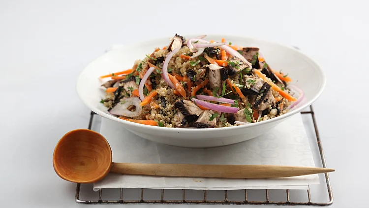 קינואה וירקות