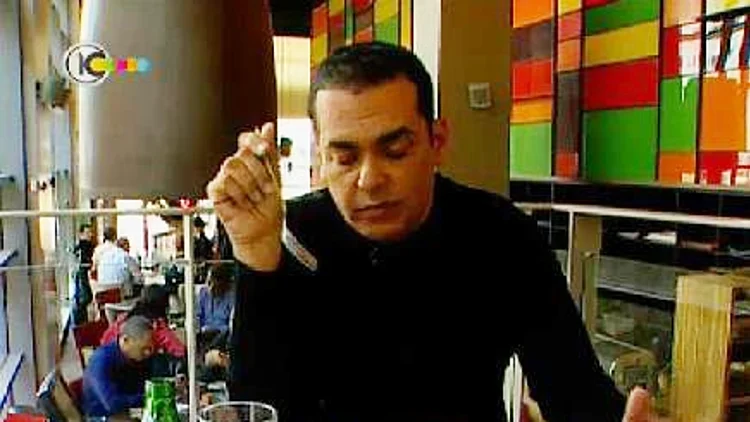 ניב גלבוע מבקר במסעדת סושי סמבה