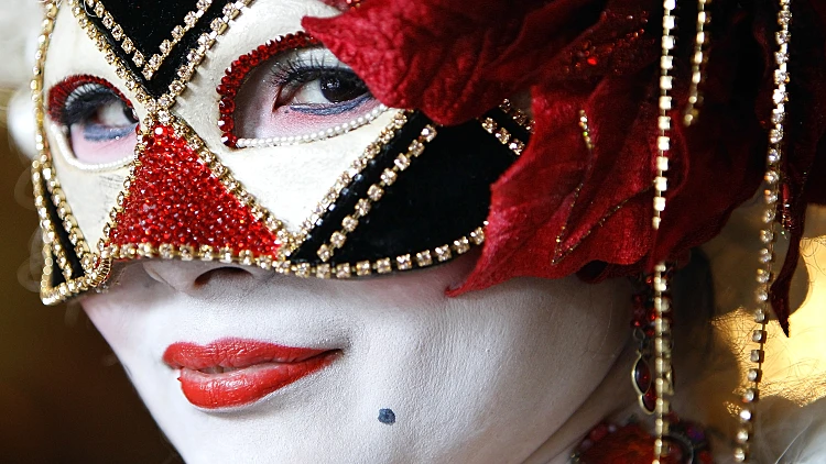 חופשה צבעונית - קרנבל המסכות של ונציה