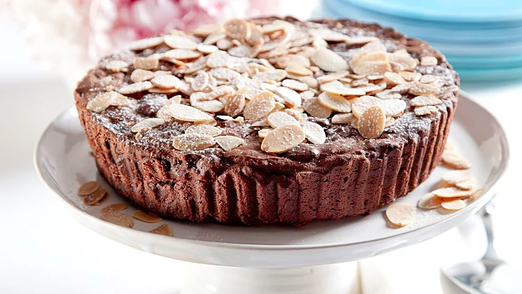 עוגת אמרטו ושקדים