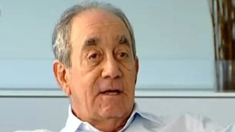 אלפרד אקירוב