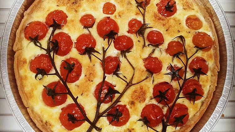 קיש עגבניות לשבועות