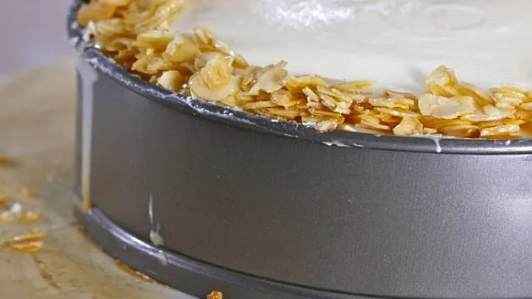 מתכון לעוגת גבינה עם תפוחים