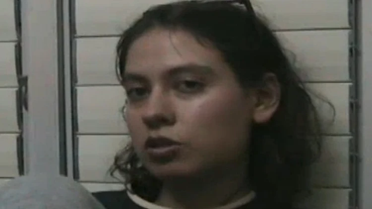 ענת קם בביתה