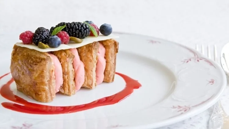 קרמשניט פירות יער ופיסטוק