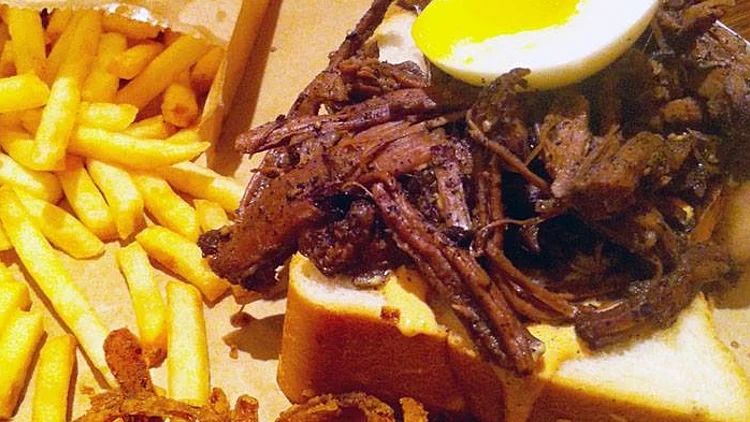 פונדק דה-לוקס