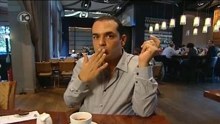 ניב גלבוע מבקר במסעדת צ'ק פוינט צ'ארלי