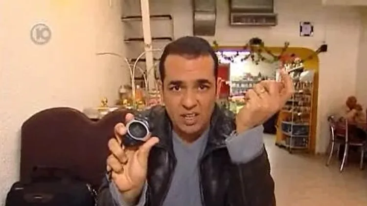 ניב גלבוע מבקר במסעדת מהראג'ה